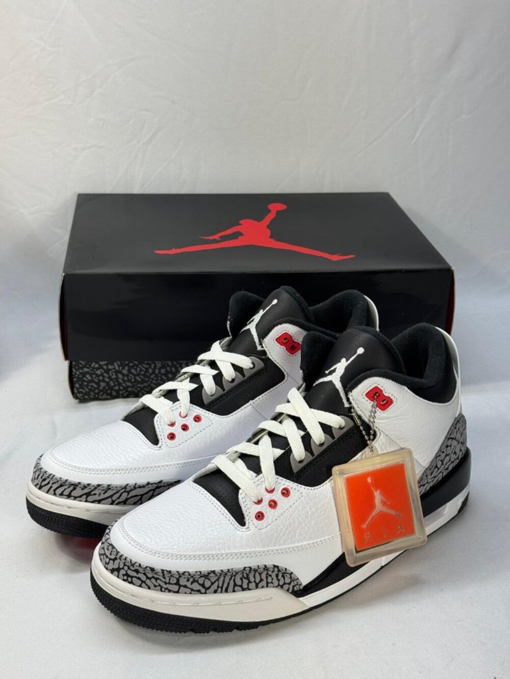 Nike Air Jordan 3 Retro Infrared Mens Size 10 US 136064-123 Black White Infrared